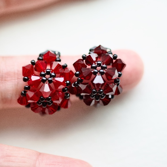 Pair of Hand Crafted Beaded Rings - Picture 5 of 8